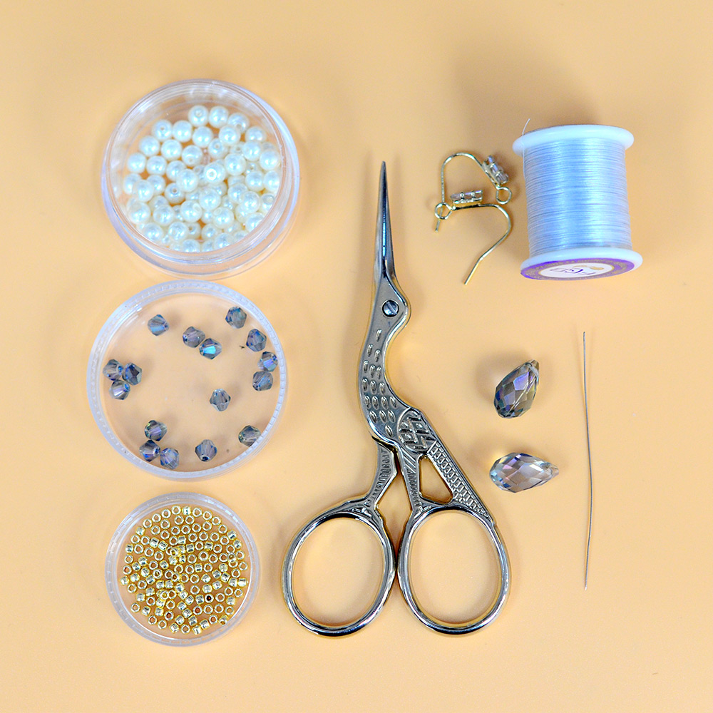 Серьги из стеклянных бусин с каплей-2