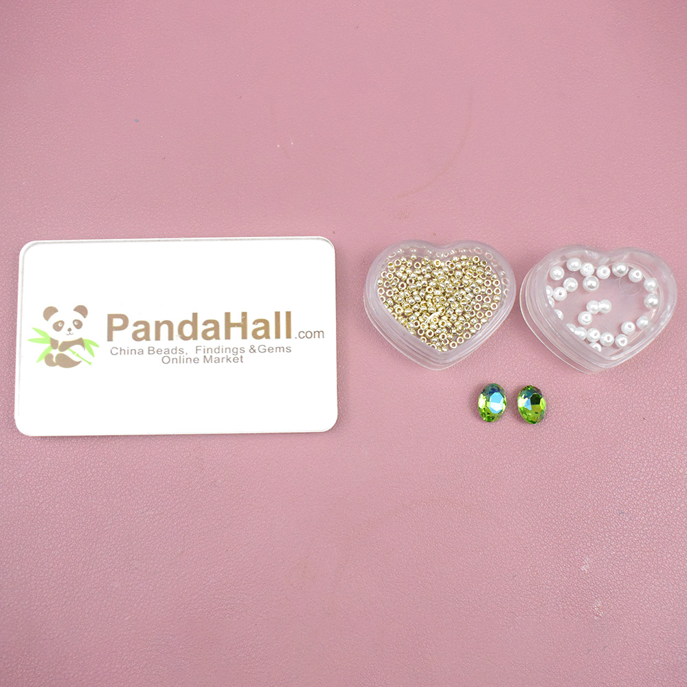 Eingefasster Ring mit Strass-Cabochon