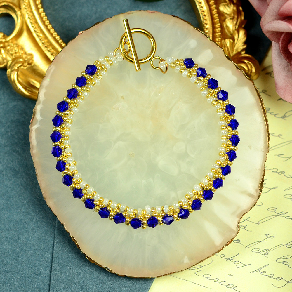 PandaHall Selected мастер-класс по изготовлению двухконусного браслета из стеклянных бусин.-8