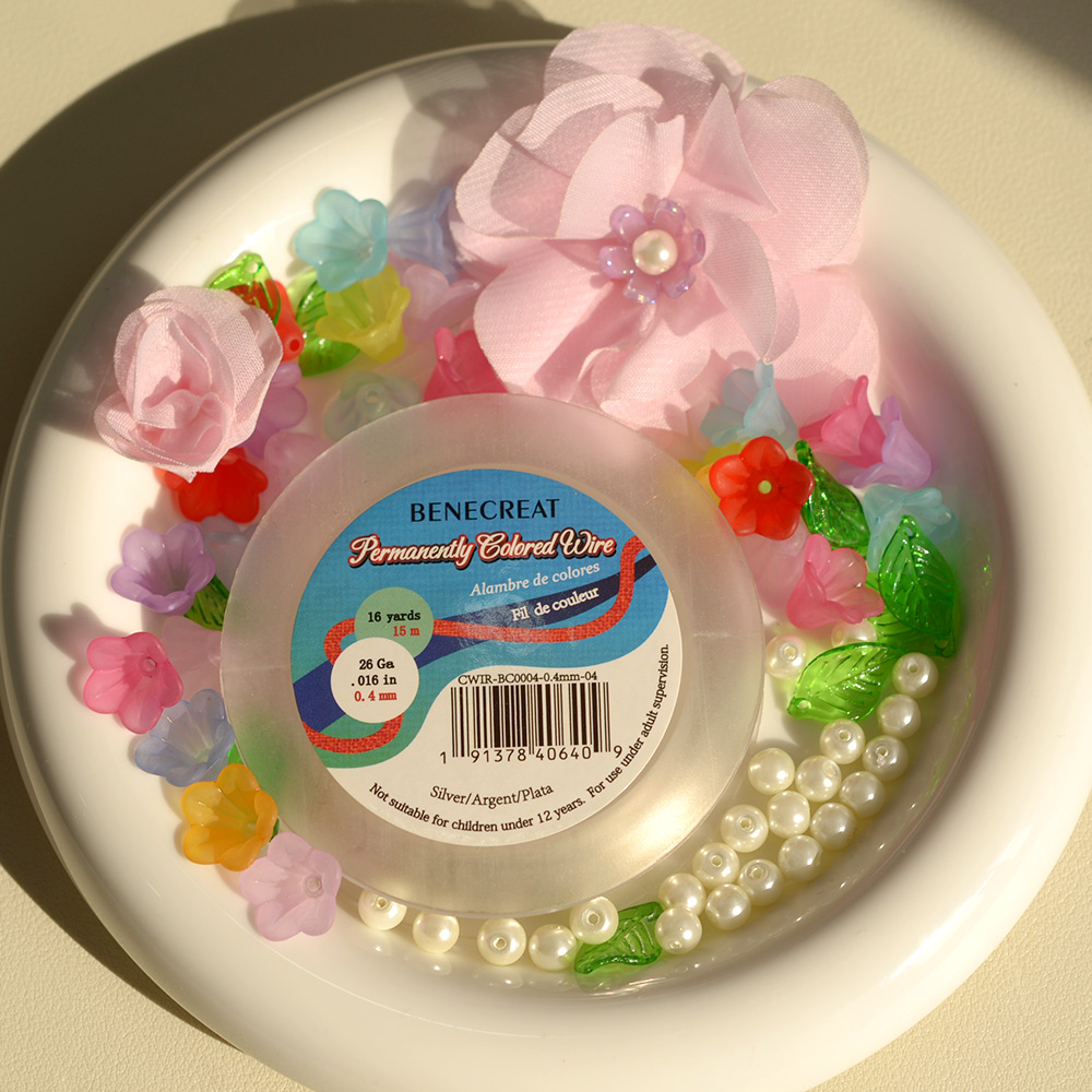 Браслет из жемчуга и цветка из ткани-2