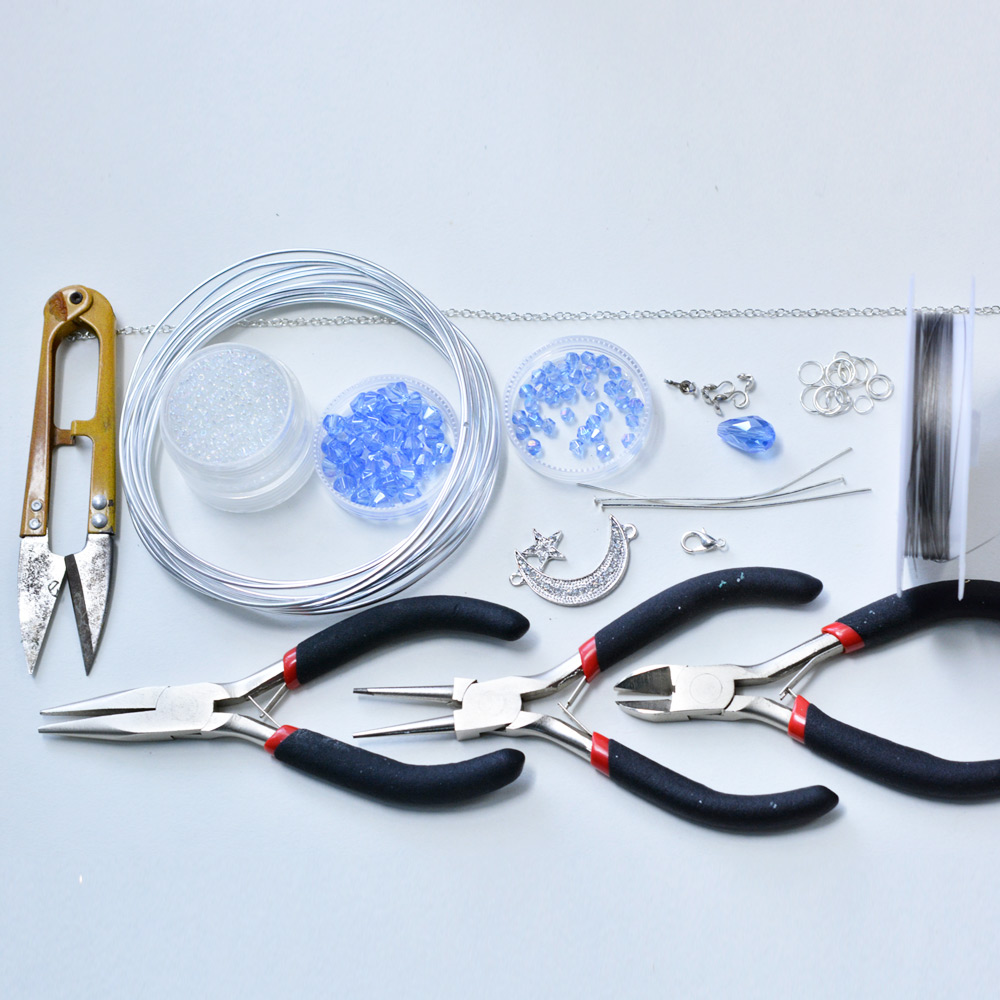 Многониточное колье из стеклянных бусин-2