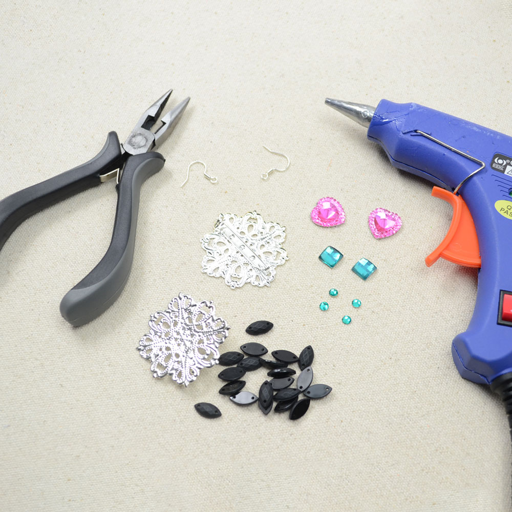 Серьги-кластеры со стразами