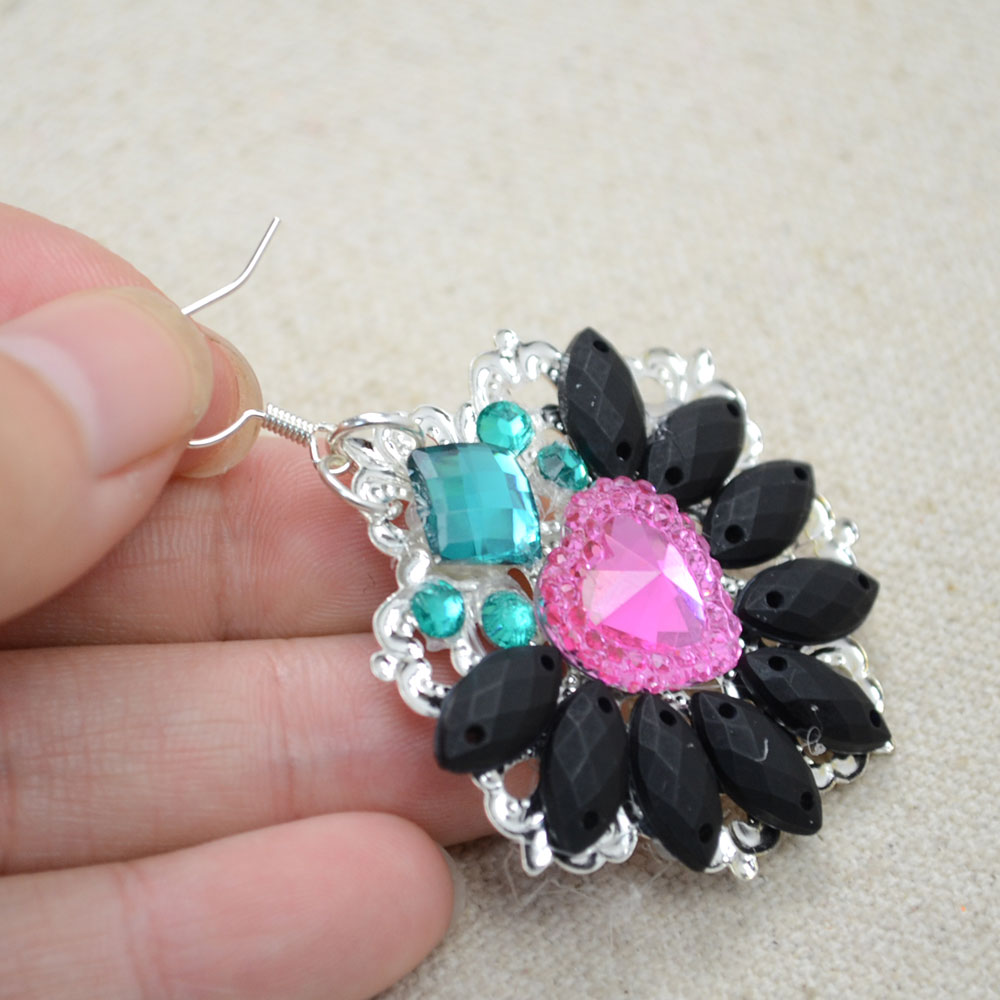 Серьги-кластеры со стразами