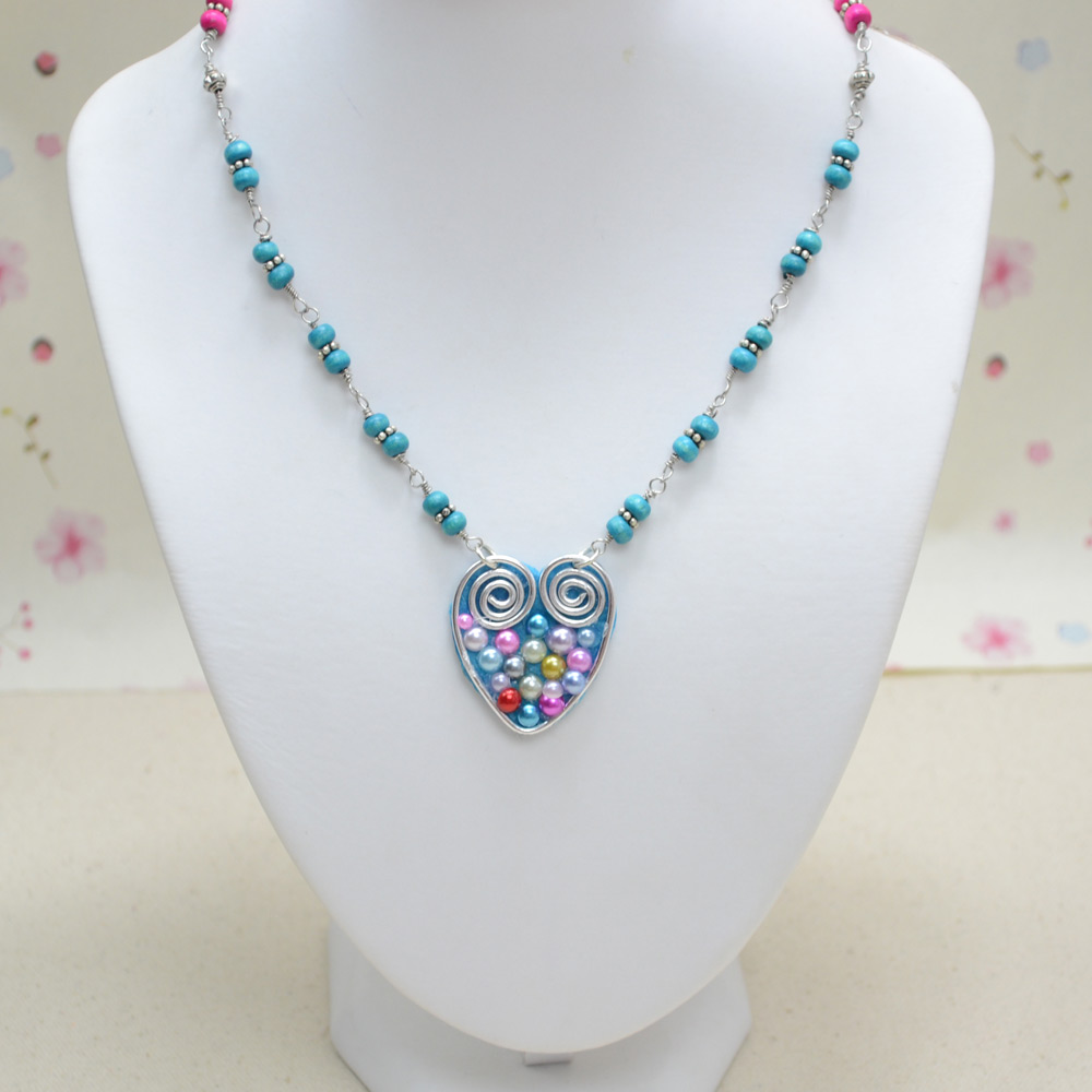 Колье с подвеской в виде сердца из проволоки-6