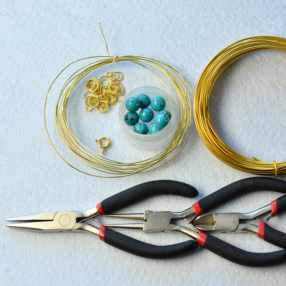 Браслет с проволокой и бирюзой-2