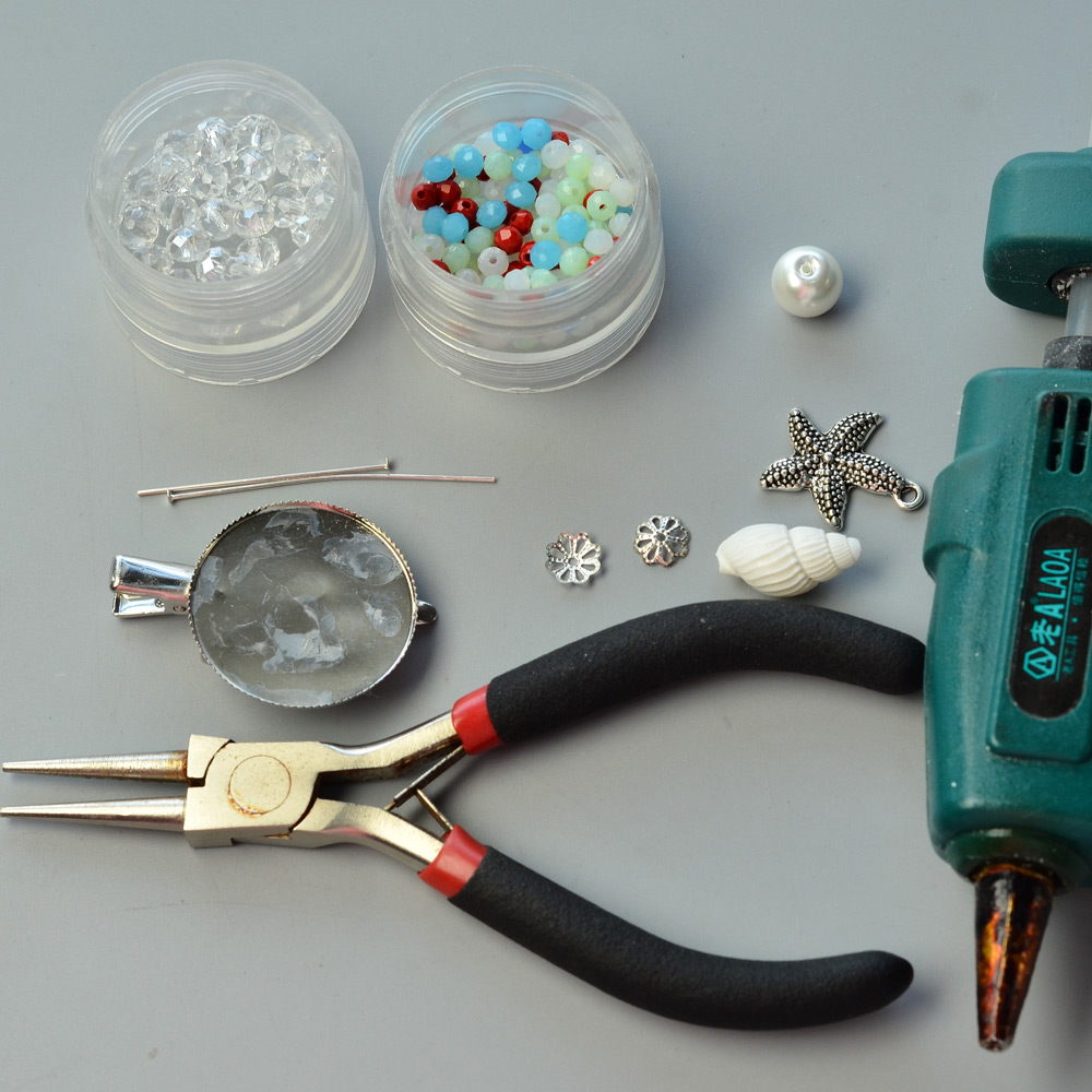 Брошь из стеклянных бусин в океанском стиле-2