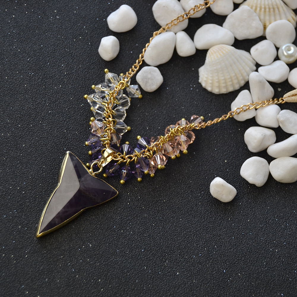 Ожерелье-кластер из хрустальных бусин с треугольными подвесками из аметиста-4