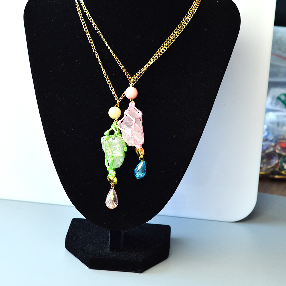 Ожерелье с кулоном из грубых самородков из драгоценных камней-6