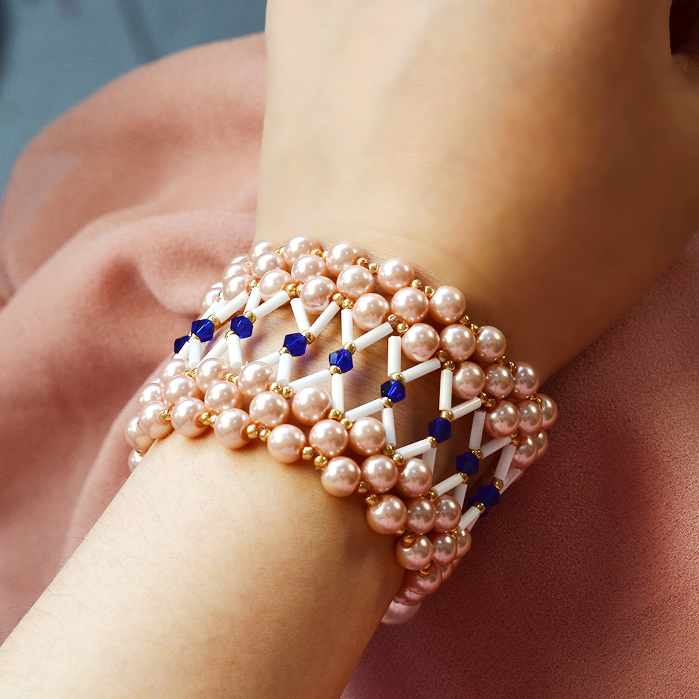 Браслет-манжета с розовыми жемчужными бусинами и белыми стеклянными бусинами-8