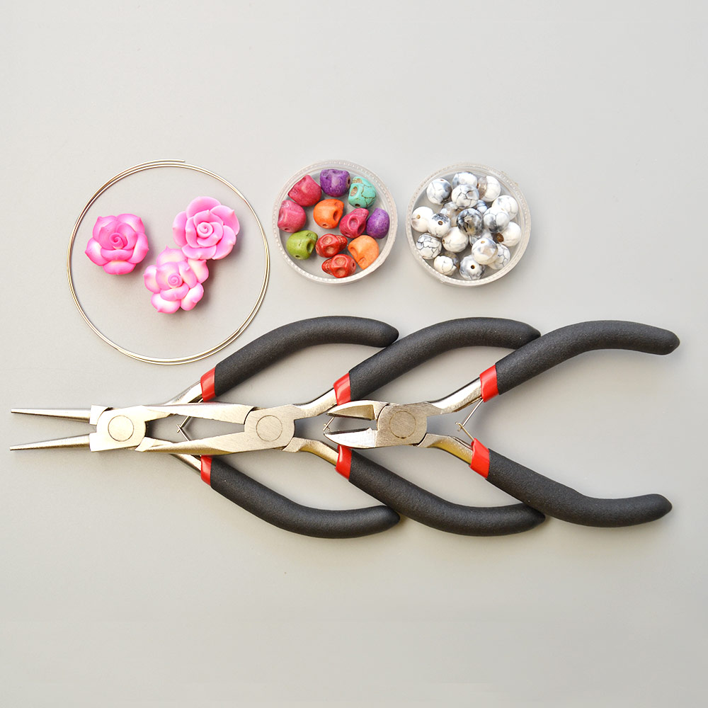 Хэллоуин браслет из белых агатовых бусин с бусинами в виде черепа-2