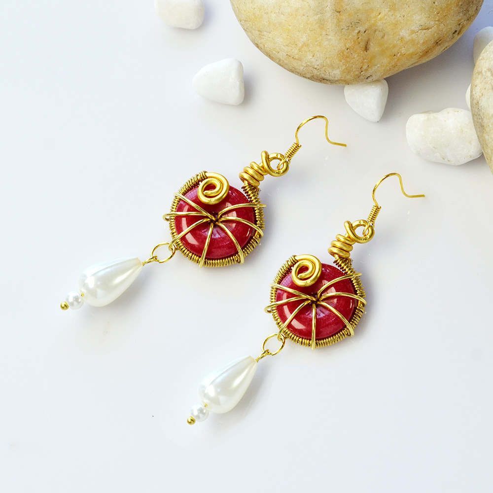 Круглые серьги в проволоке с драгоценными камнями