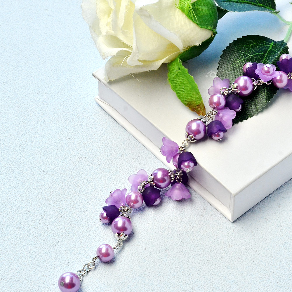 Браслет с фиолетовым цветком и жемчужными бусинами-1