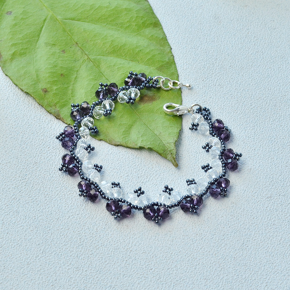 Браслет из хрустальных бусин-5