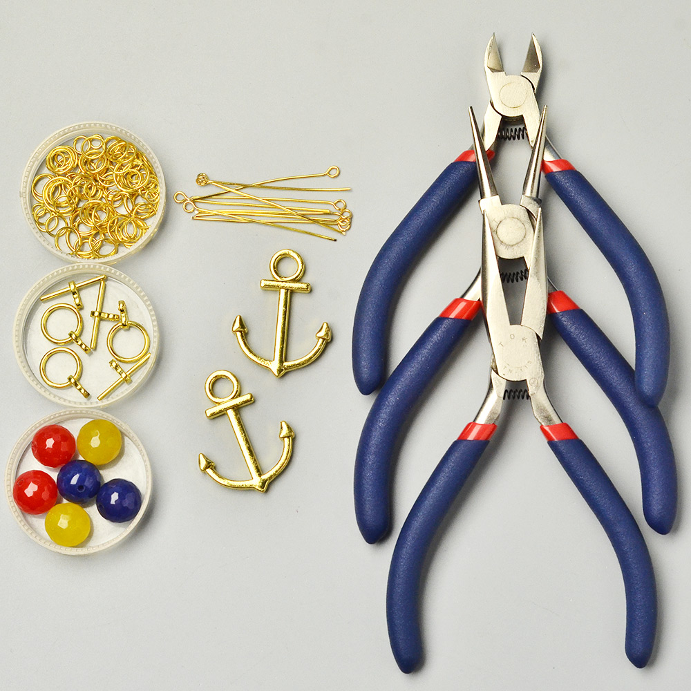 Трехцветный нефритовый браслет