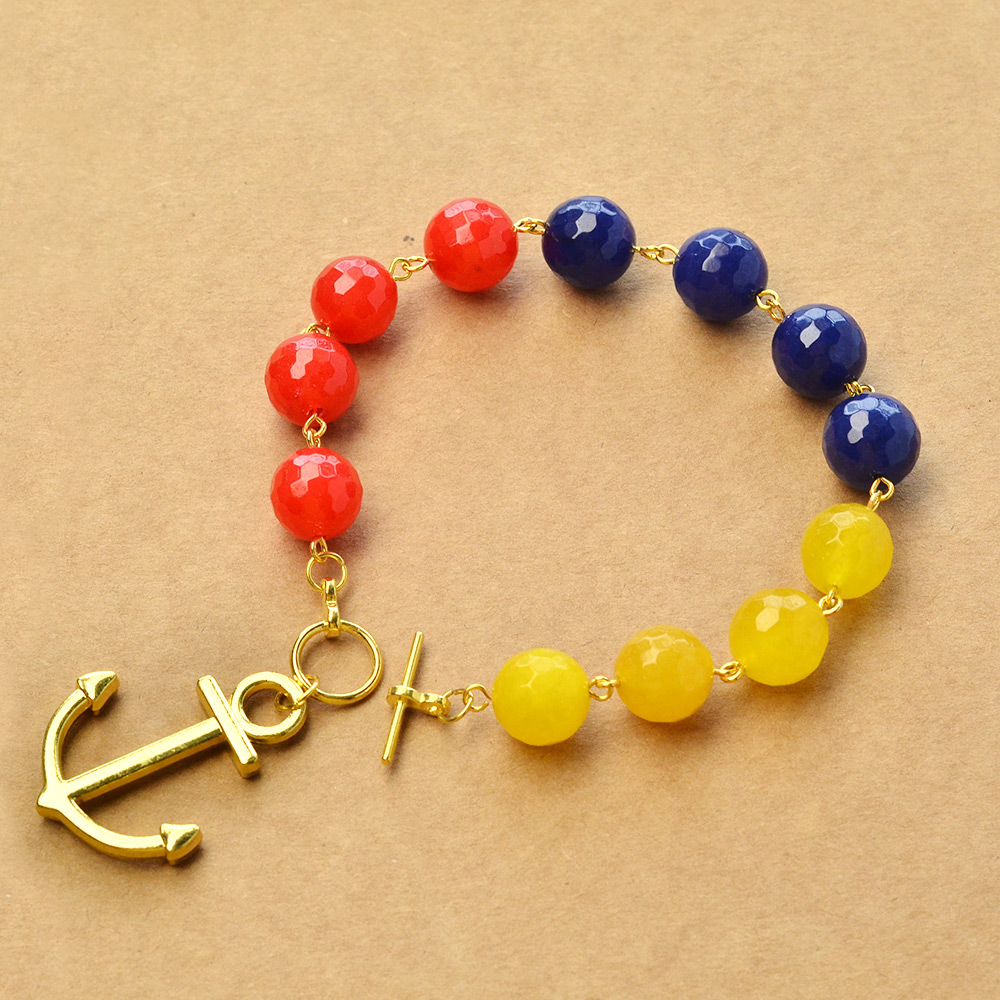 Трехцветный нефритовый браслет