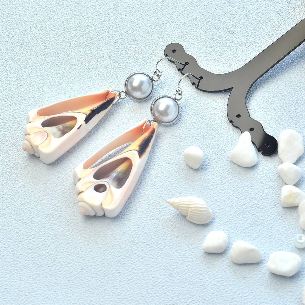 Серьги из свежих ракушек с жемчугом-1