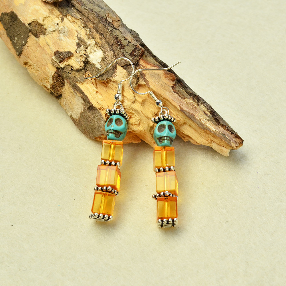 Серьги с черепом на Хэллоуин
