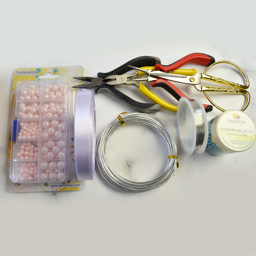 Браслет из стеклянного жемчуга с бантом-2