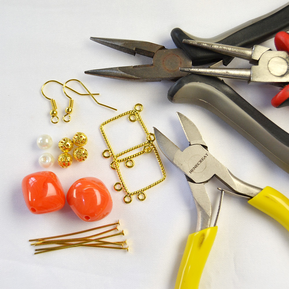 Серьги из акриловых бусин с драгоценными камнями-2