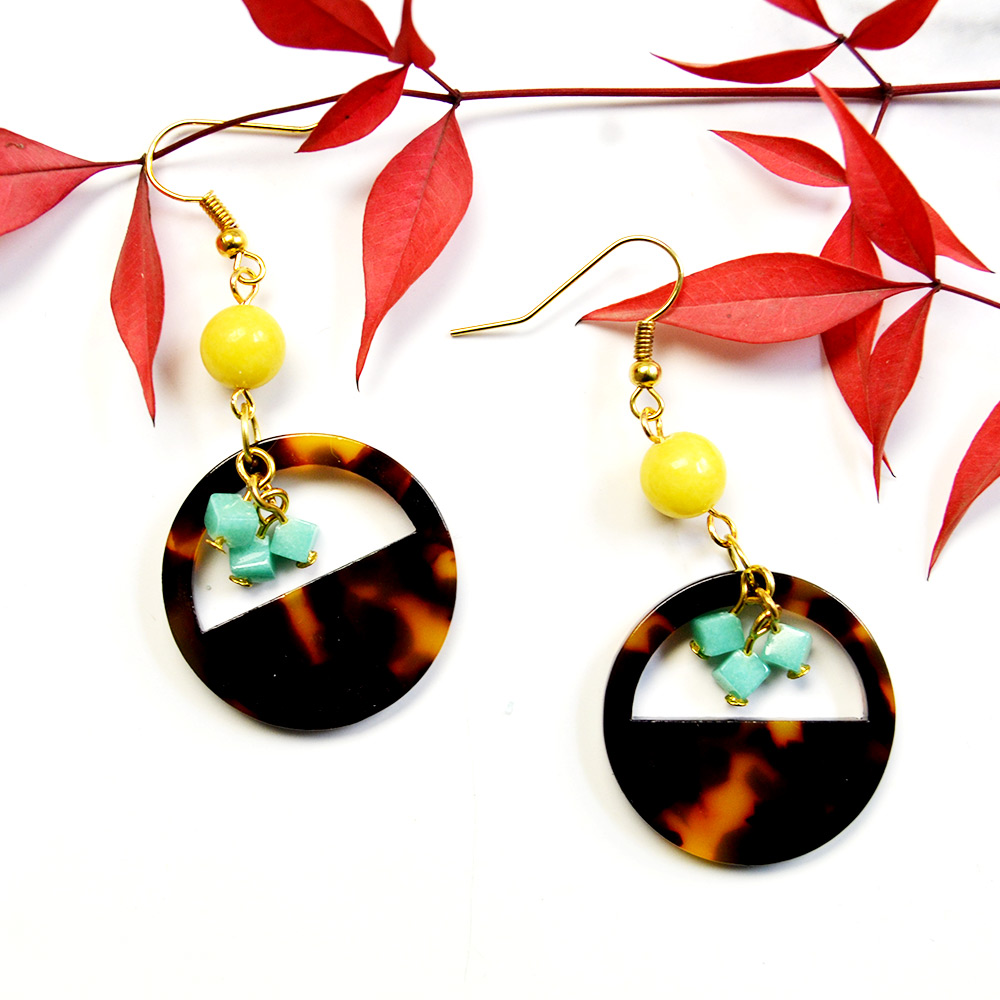 Уникальные серьги с нефритовыми бусинами-1