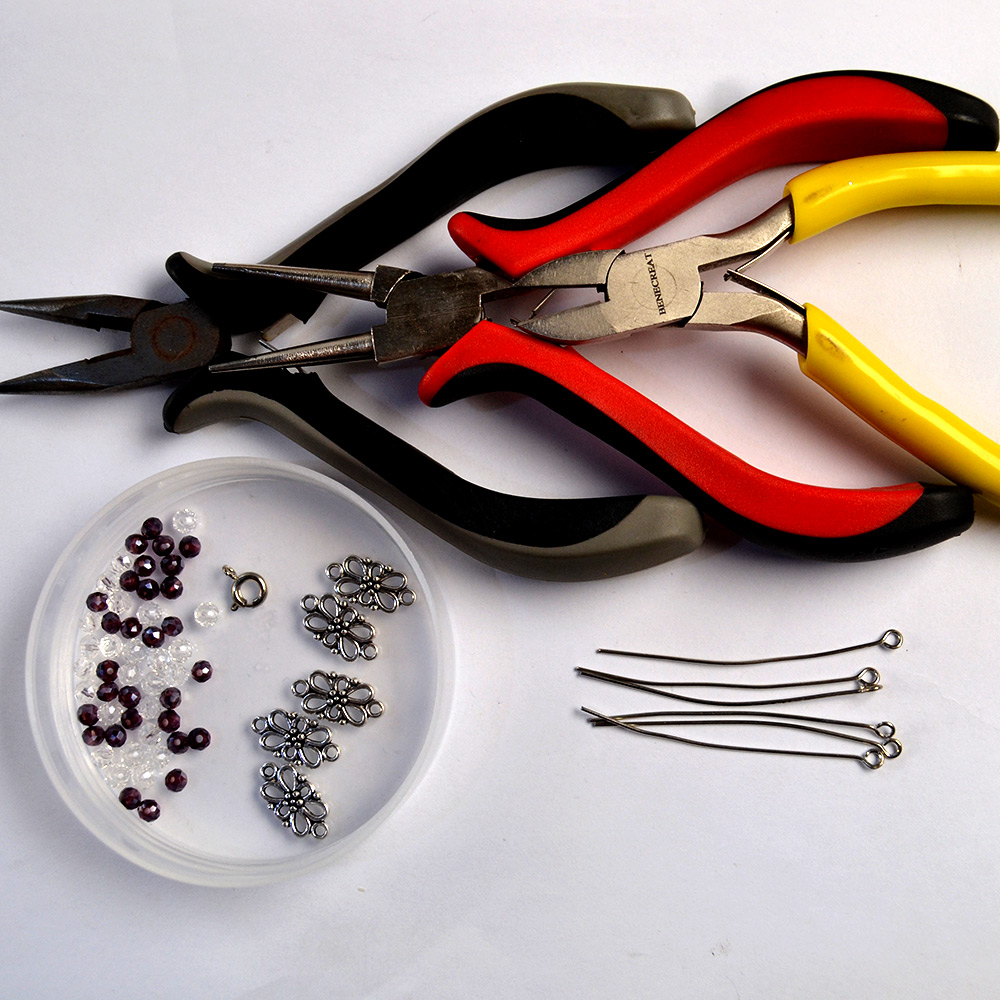 Простой браслет из бисера в старинном стиле-2