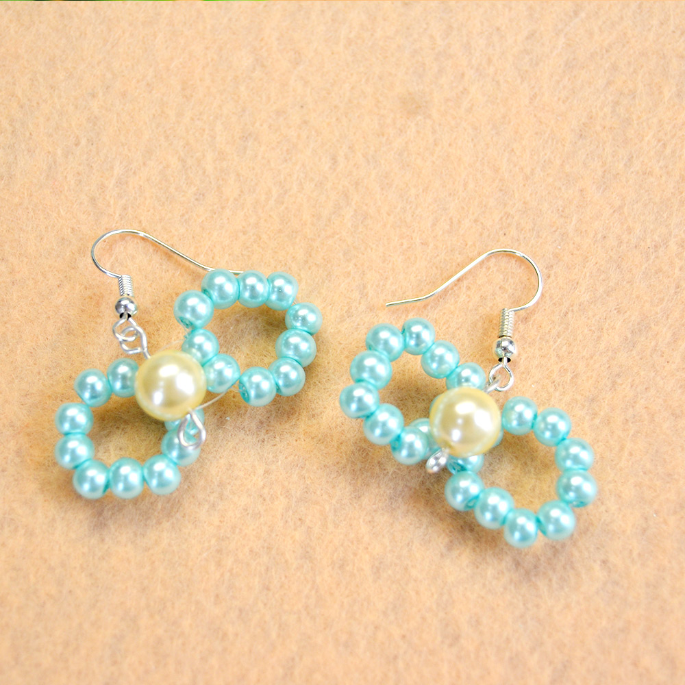 Милые серьги с синим бантом-1