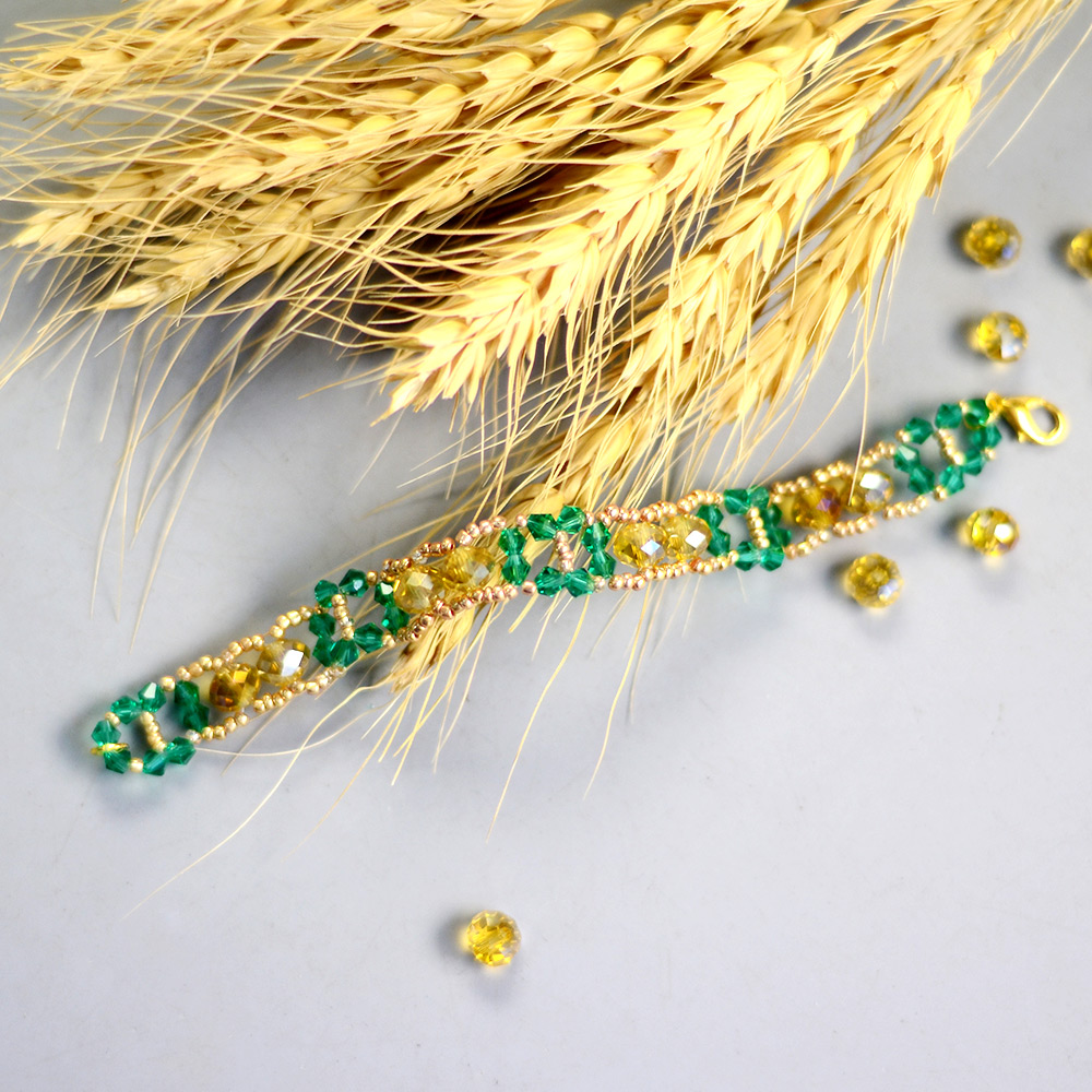 Браслет из желтых и зеленых гальванических стеклянных бусин-1