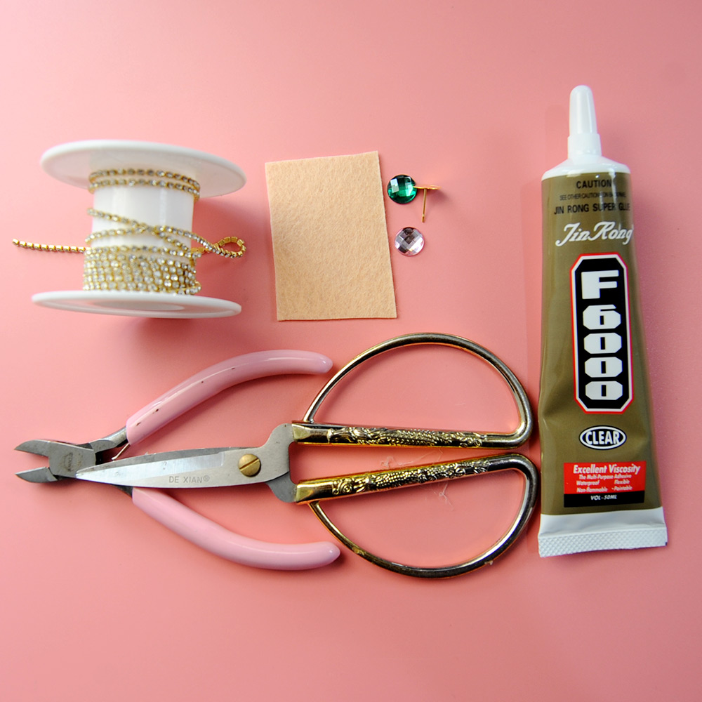 Роскошные серьги со стразами