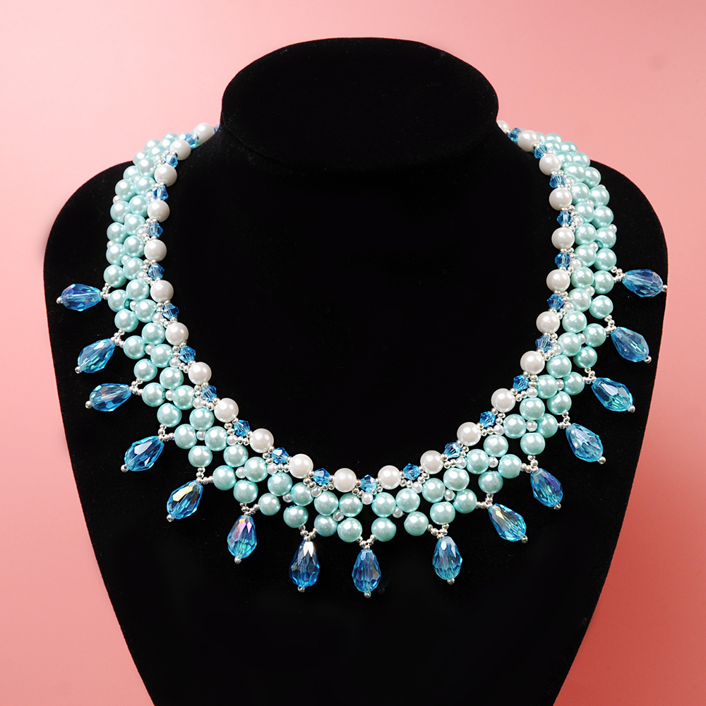 Колье-нагрудник с жемчугом и несколькими нитями-7