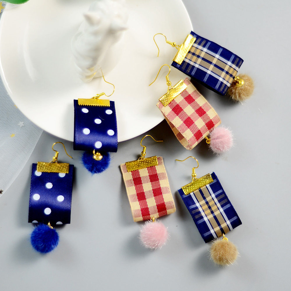 Осенние серьги-шарики с помпонами-1