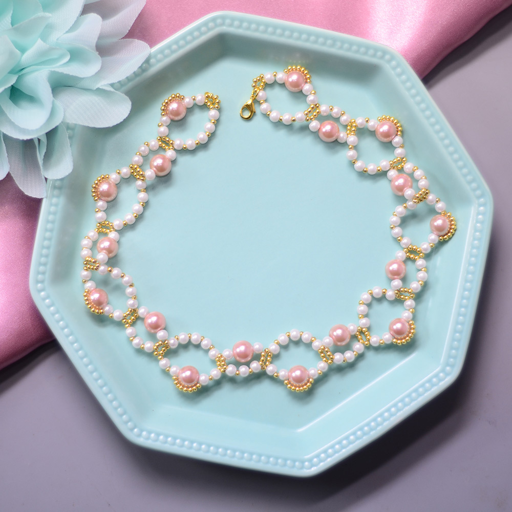 Collar de perlas rosa dulce