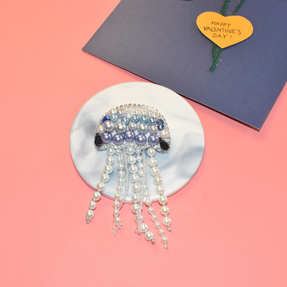 Брошь в форме медузы с жемчугом-6