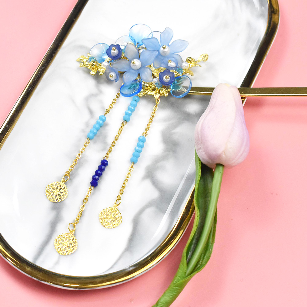 Синий элегантный аксессуар для волос с кисточкой