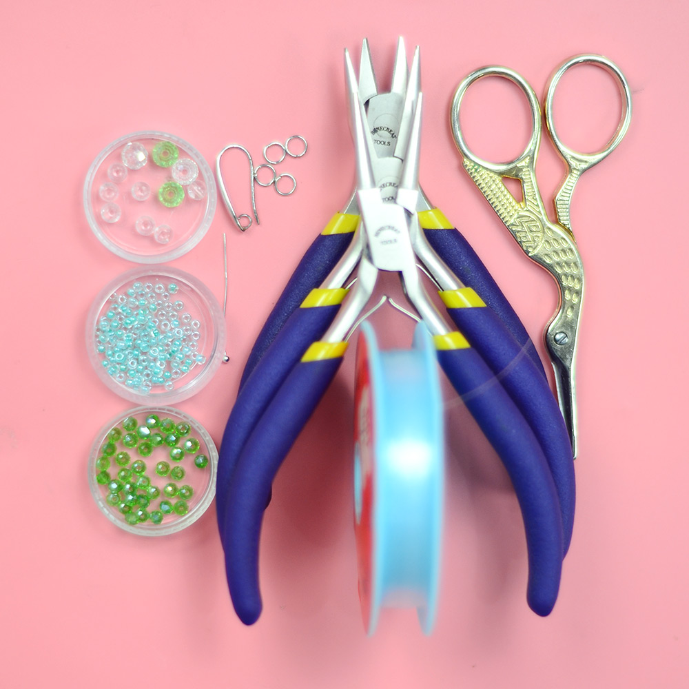 Блестящие серьги зеленого цвета с кристаллами-2