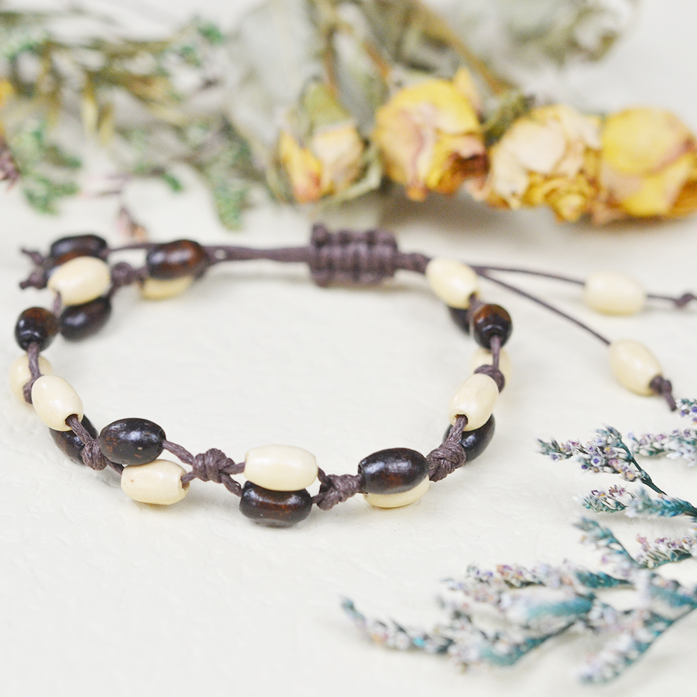 PandaHall Selected идея браслета из деревянных бусин-1