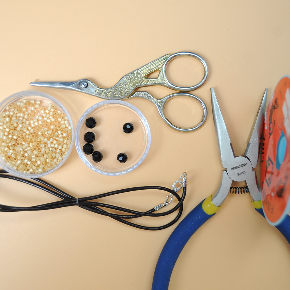 PandaHall Selected мастер-класс по изготовлению колье из бисера в форме цветка.-2