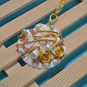 Wire Puka Shell Pendant Necklace