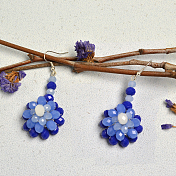 Pendientes colgantes de flores azules