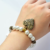 Bracelet de perles de verre avec pendentif en forme de cœur, à la mode
