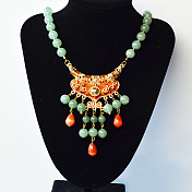 Collana pendente con perle di avventurina verde naturale con collegamento a lampadario in lega di smalto