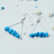 Boucles d'oreilles en gravier de pierres précieuses naturelles bleues