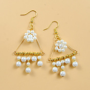 Exquisit dreieckige Ohrringe mit Perlen