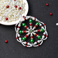 Perlas de navidad colgando decoración
