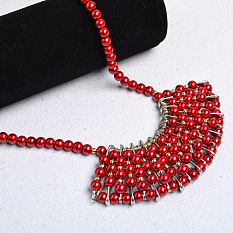 Collar de cadena de perlas rojas