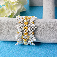 Beaded Bracelet with Pearl