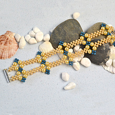 Elegant Bracelet with Glass Pearl Beads
