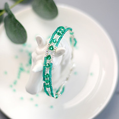 Bracelet simple en fil de fer avec perles