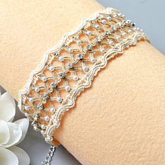 Lace Choker with Pearls and Diamond