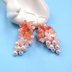 Ohrhänger mit rosa Blumenperlen