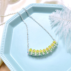 Collier de perles de cristal conçu pour l'été